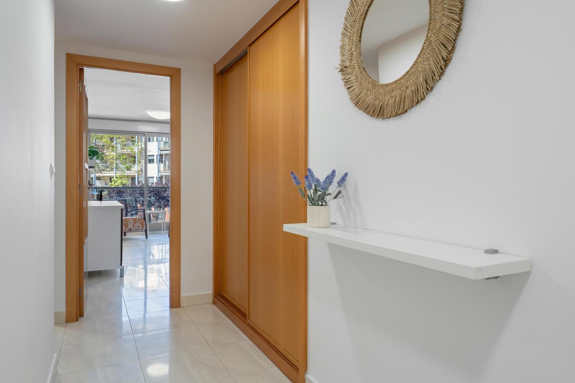 Hauzify I Apartament Mestral Cambrils Exterior photo